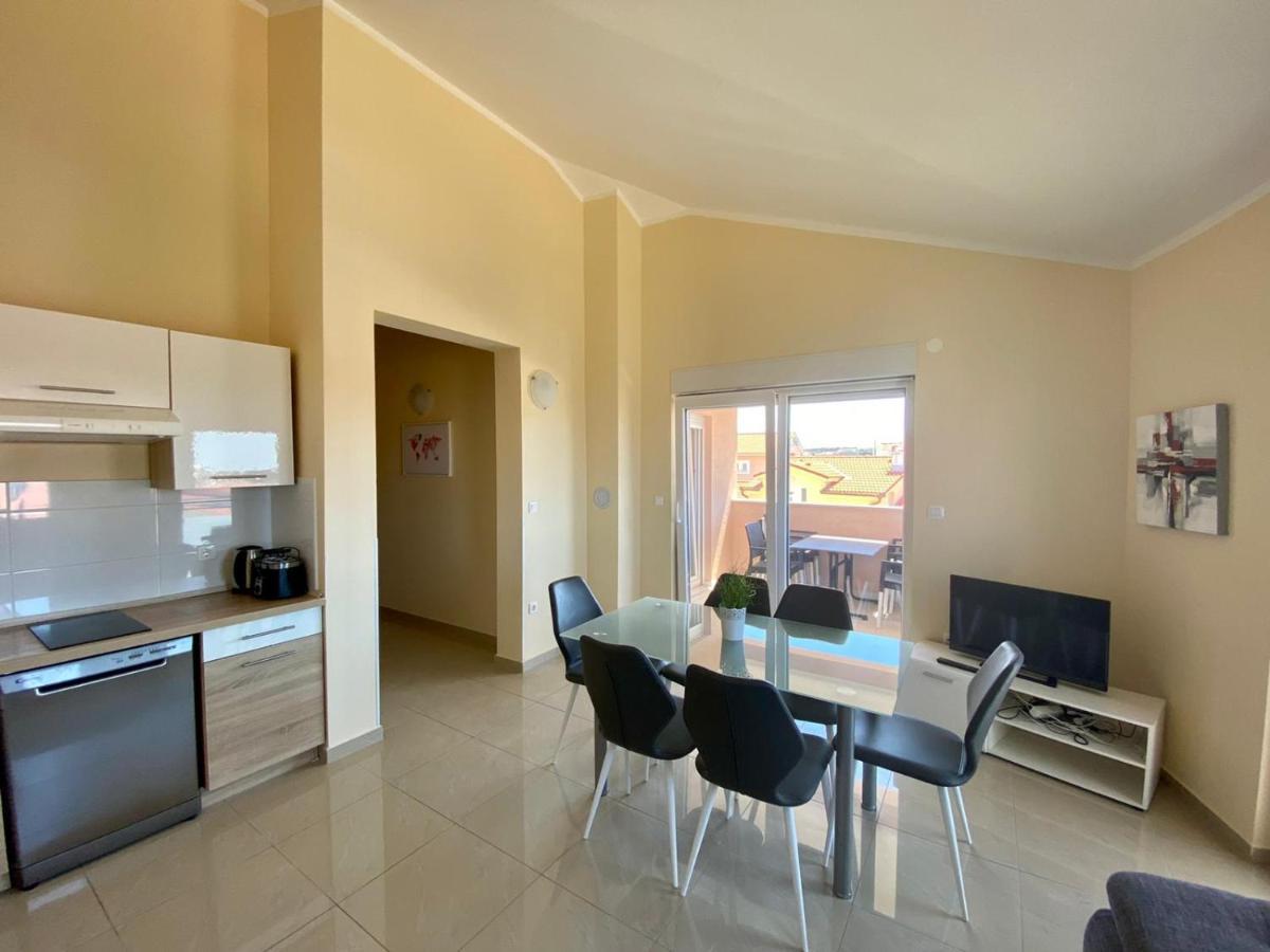 Ferienwohnung Atrium Novalja Exterior foto
